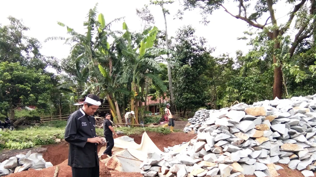 Bupati Dedi Mulyadi