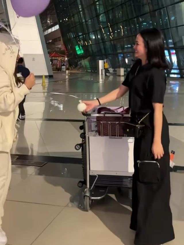 Ririn Ekawati bareng putri sulungnya, Jasmine Abeng (Foto: instagram ririnekawati)