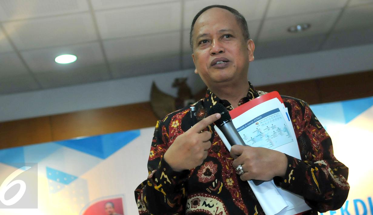 Kementerian Riset, Teknologi, dan Pendidikan Tinggi (Kemenristekdikti) menggelar acara Refleksi Akhir Tahun 2015, Jakarta, Senin (28/12/2015). Menristekdikti, Mohamad Nasir memaparkan pencapaian program selama 2015. (Liputan6.com/Faisal R Syam)