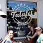 Tengok restoran Falafel Inc. yang tidak hanya menyajikan makanan lezat, namun juga beramal untuk membantu pengungsi. Sumber foto: Salma Hasan Ali.