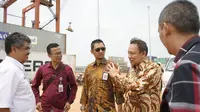 Tim Kementerian Sekretariat Wakil Presiden RI dan Direktur BPP Batam, Nasrul Amri Latif  melakukan kunjungan kerja ke Pelabuhan Batu Ampar.