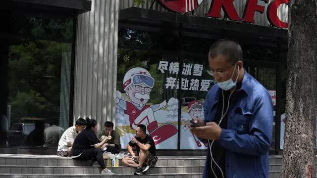 FOTO: China Tutup Distrik Perbelanjaan dan Kehidupan Malam di Beijing