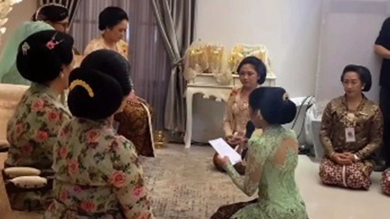 Potret Penampilan Erina Gudono saat Prosesi Langkahan, Tampil Anggun Berkebaya