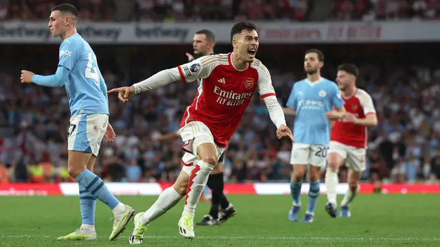 Foto: Momen Gabriel Martinelli Rayakan Gol Kemenangan Arsenal atas Man City di Liga Inggris