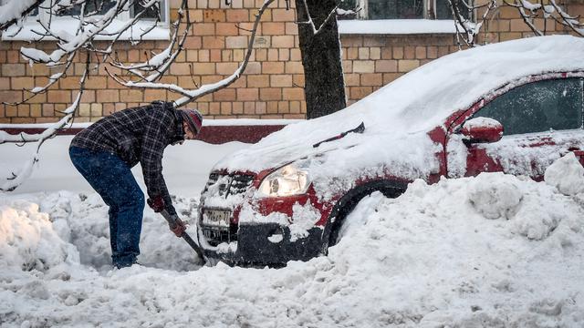 Tertutup Salju Tebal, Rusia Minus 34 Derajat