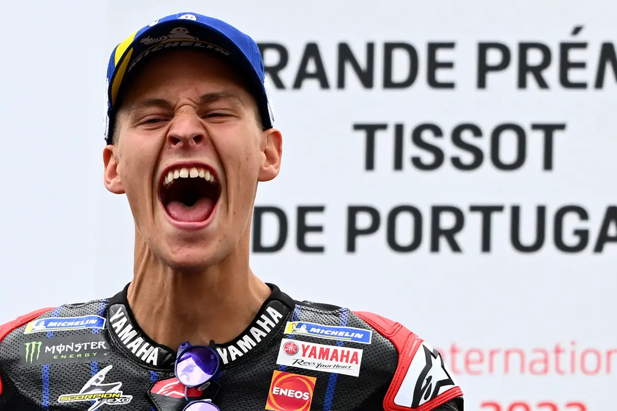 Foto: Kejadian Menarik MotoGP Portugal, Hadirnya Valentino Rossi Hingga Quartararo Nyemplung ke Kolam