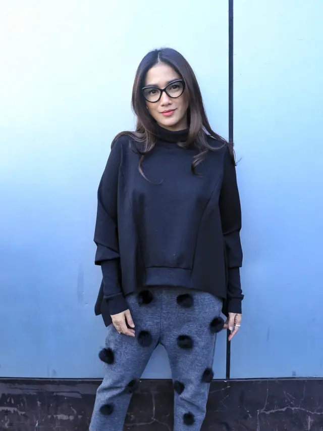 [Fimela] Ussy Sulistiawaty