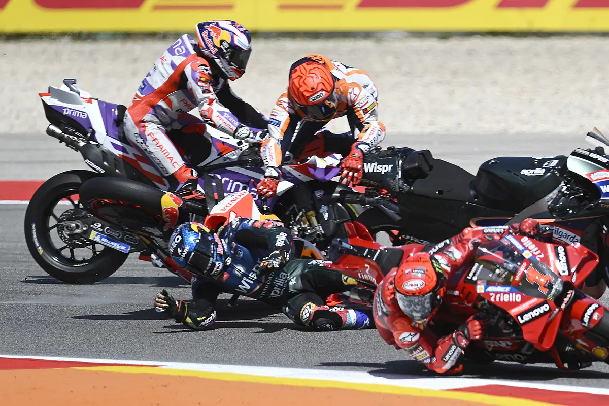 Foto: Diuntungkan Insiden Marc Marquez Tabrak Miguel Oliveira, Francesco Bagnaia Juara Seri Pembuka MotoGP 2023 di GP Portugal