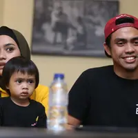Sedangkan bagi pemeran Daniella dalam film Mantan, mengaku terharu saat melihat treiller yang diluncurkan beberapa waktu lalu. Meski ia mengaku tak menyangka kisahnya diangkat ke layar lebar. (Nurwahyunan/Bintang.com)
