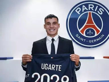 Sebagai klub kaya raya milik pebisnis dan tokoh olah raga tersohor asal Qatar, Nasser Al-Khelaifi, PSG tak segan mendatangkan pemain-pemain incarannya dengan harga selangit. Tak hanya di posisi striker di mana PSG memiliki Neymar dan Kylian Mbappe sebagai dua pemain termahal dalam sejarah klub bahkan di dunia, PSG juga memiliki gelandang-gelandang berlabel mahal. Seperti para pemain berikut ini yang menguasai daftar 5 besar pembelian PSG di posisi gelandang sepanjang sejarah. (psg.fr)