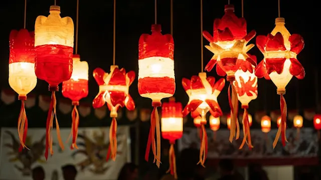 Lampu Gantung Daur Ulang