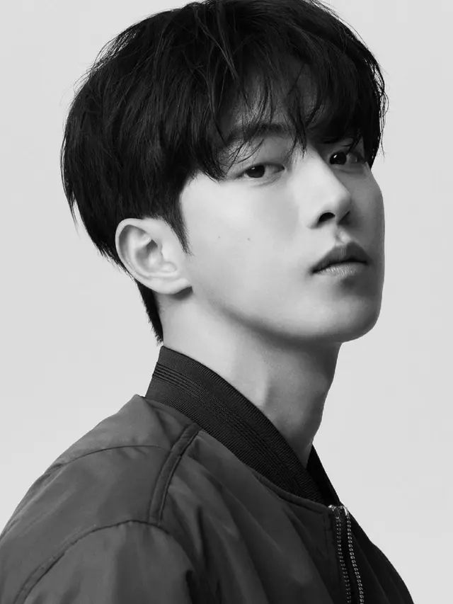 Pesona Nam Joo Hyuk Yang Dikabarkan Akan Wamil Akhir Tahun 2022