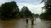 Korban banjir di Kabupaten Cilacap, Jawa Tengah sebanyak 440 kepala keluarga. 