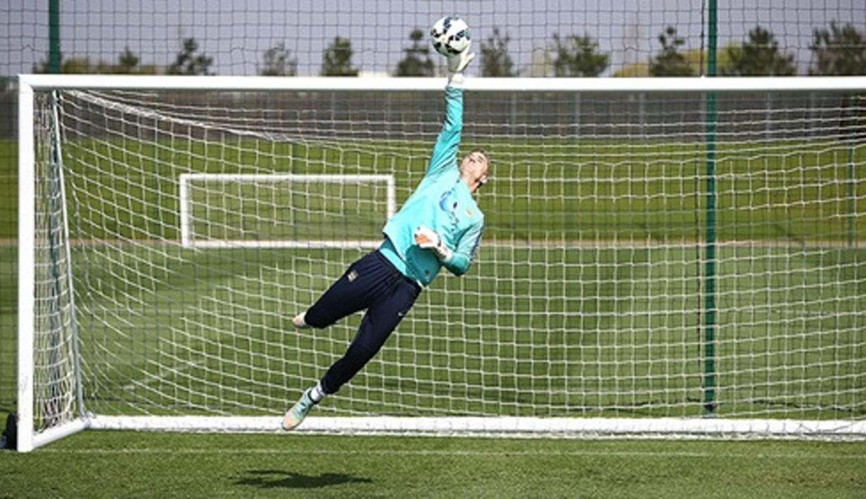 Kena! Joe Hart mengamankan gawangnya dengan piawai! (Sharon Latham/MCFC)