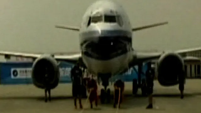 Luar Biasa, Pria di Cina Tarik Pesawat Boeing 737