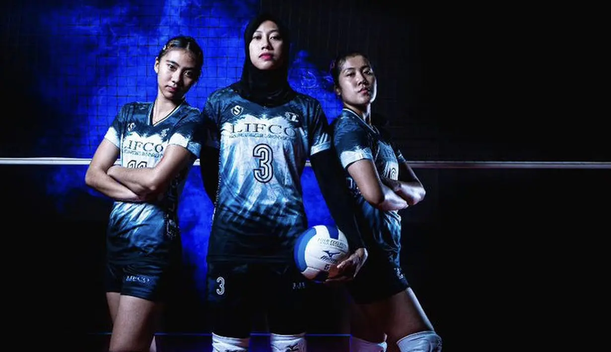 Di Sea Games, ia tampil dengan jersey Timnas warna birunya. Dan tetap mengikat rambutnya dan jepitannya sesuai ciri khas. Credit: Instagram @mizunoid