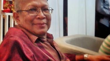 Persembahan Terakhir Akting Amoroso Katamsi Si Pemeran Soeharto News Entertainment Fimela Com
