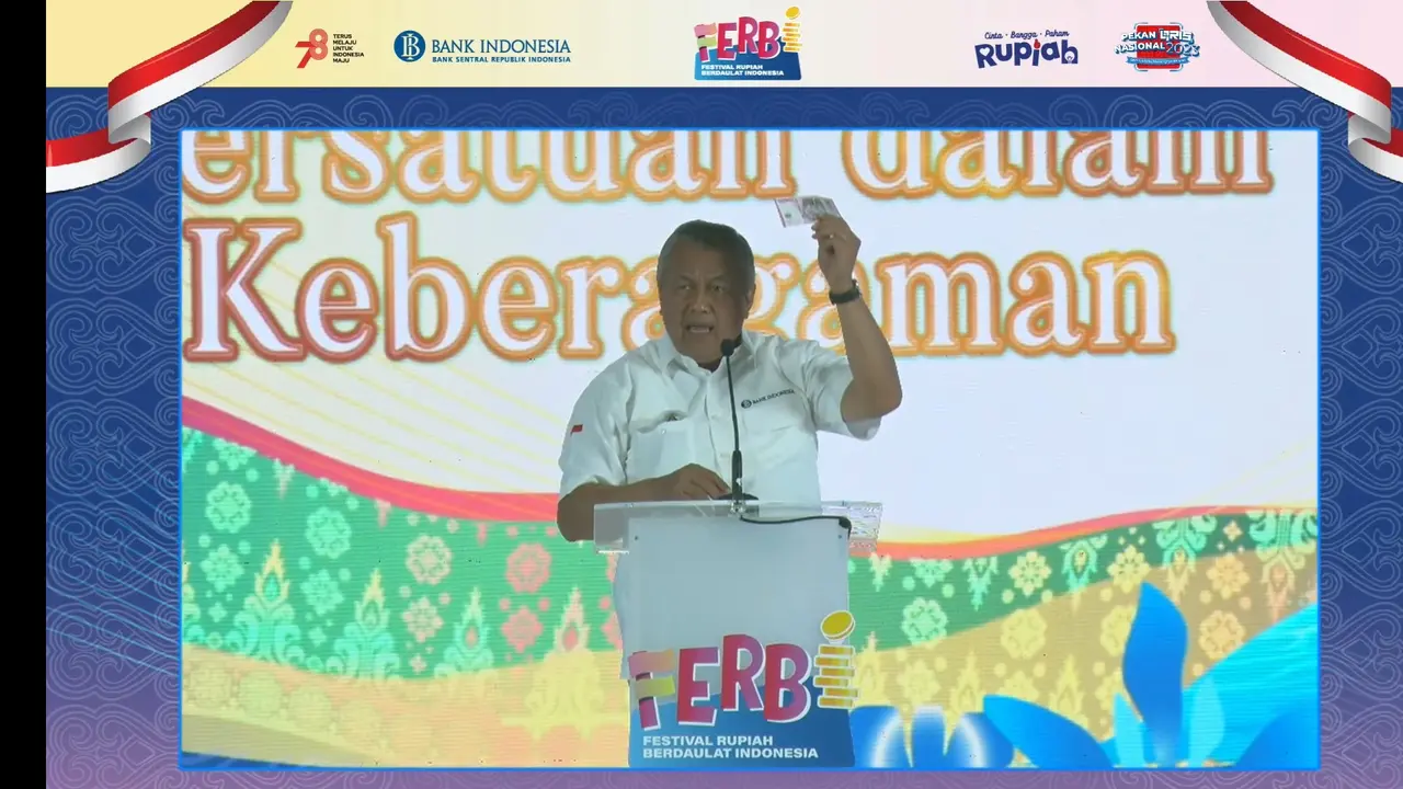 Gubernur Bank Indonesia Perry Warjiyo, berpesan kepada generasi muda bahwa terdapat tiga cara untuk mengapresiasi rupiah.