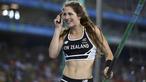 Eliza McCartney saat tampil pada final  Olimpiade Rio 2016 di Olimpic Stadium, Brasil, (20/8/2016). (REUTERS/Kai Pfaffenbach)