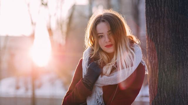 [Bintang] 5 Zodiak yang Tetap Cantik Meski Nggak Dandan, Enak Banget!