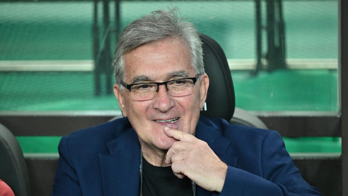 Desakan Publik Negeri Tirai Bambu Tidak Manjur, Branko Ivankovic Lolos dari Pemecatan dan Tetap Pimpin China Melawan Timnas Indonesia