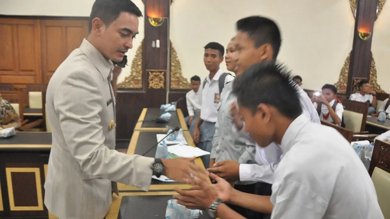 Zola terima aduan pungli di sekolah