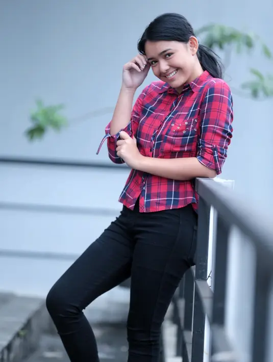 Sebagai junior, ia merasa perjuangan untuk menang kali ini cukup berat. Lantaran para pesaingnya para pemain yang telah senior. Tapi semua itu tergantung dari dukungan para penggemarnya. (Nurwahyunan/Bintang.com)