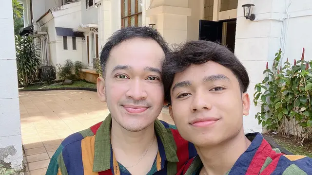 7 Potret Kebersamaan Betrand Peto dan Ruben Onsu, Tak Kalah Lengket dari Sarwendah