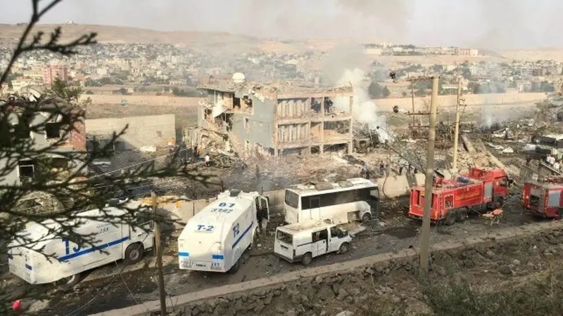 Bom Mobil Meledak di Markas Polisi Turki, 11 Petugas Tewas
