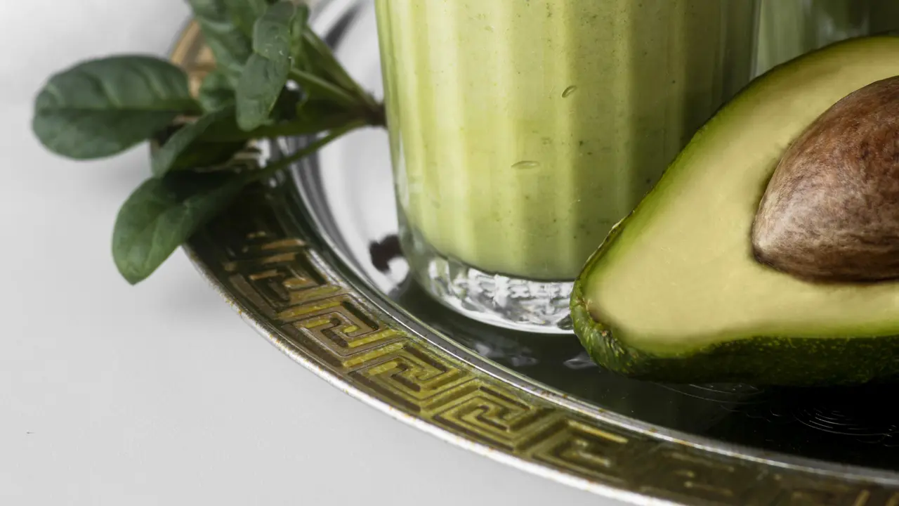 Membuat Jus Apel Bit dan Wortel
