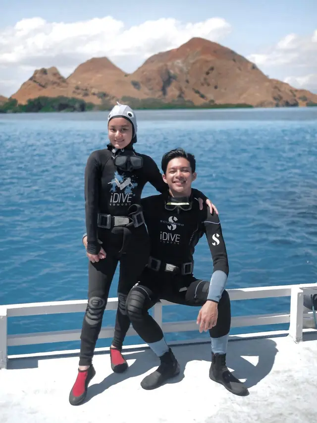 Rey Mbayang dan Dinda Hauw. (Foto: Instagram @rey_mbayang)