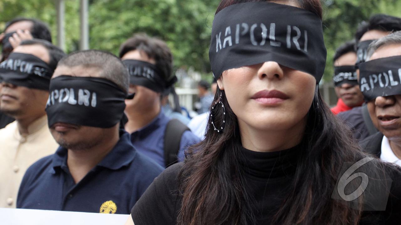 Relawan Salam 2 Jari Dukung KPK 