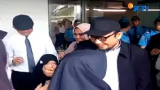 Novel kini masih dalam tahap pemulihan setelah disiram air keras pada April 2017 lalu.