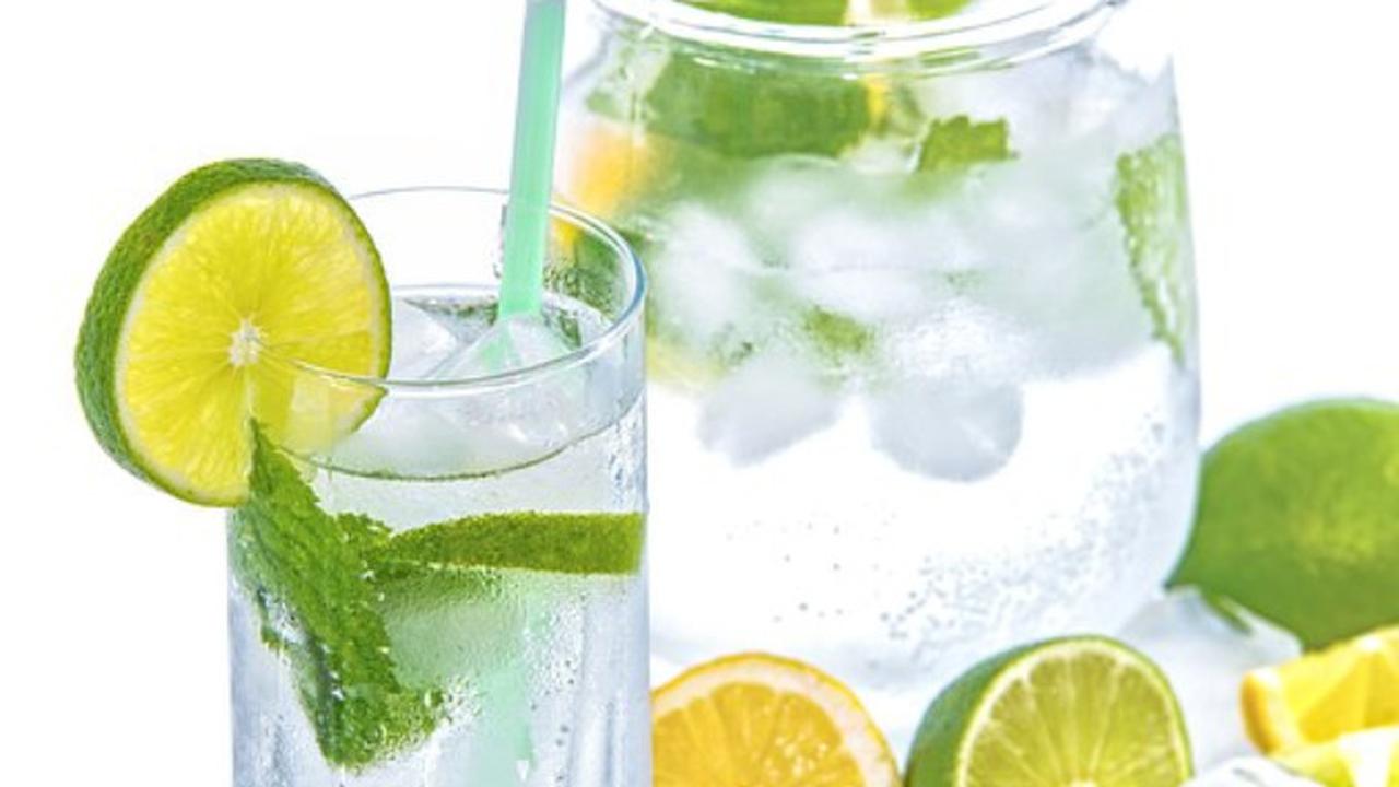 Ilustrasi minuman lemon dan mint (Pixabay)