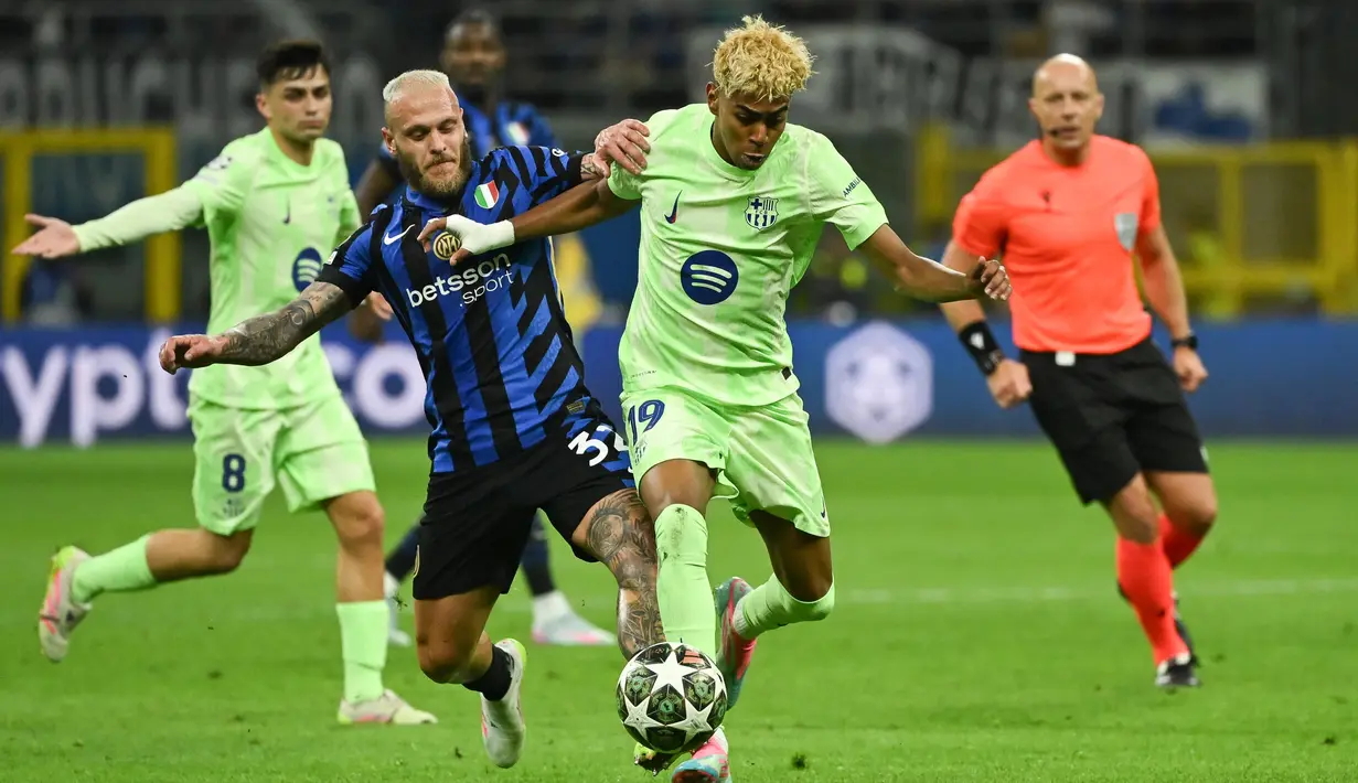 Bermain di leg kedua semifinal Liga Champions 2024/2025, kedua tim bermain terbuka dan sengit. Aksi balas gol pun terjadi. (PIERO CRUCIATTI/AFP)