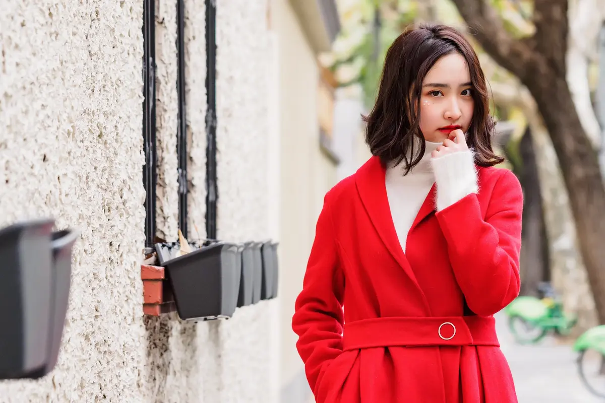 wanita merah