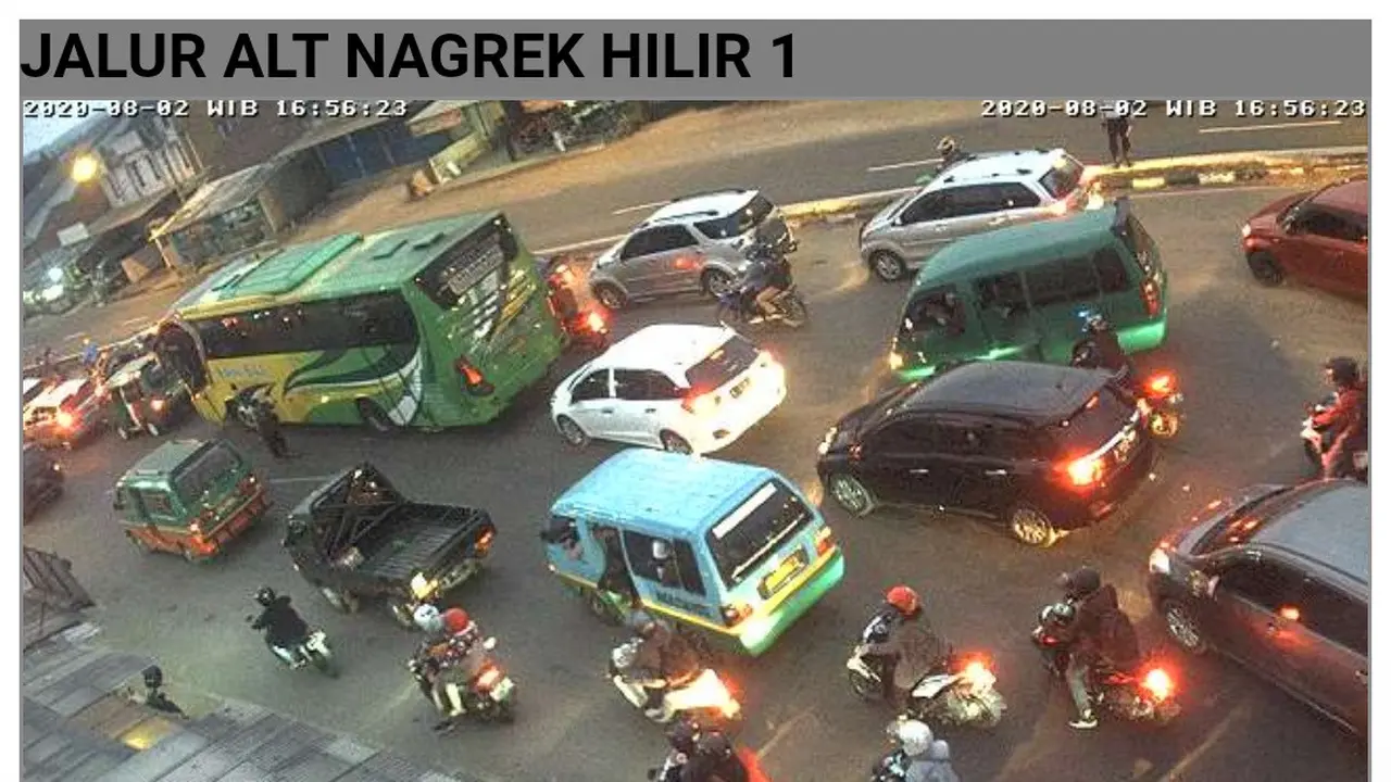 Kepadatan di Jalur Lingkar Nagreg, disebabkan jumlah kendaraan dalam waktu yang sama dari Tasikmalaya dan Garut menuju arah Bandung mencapai 57.872 unit. (Foto: Liputan6.com/Arie Nugraha)