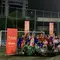 Legenda Manchester United (MU) Peter Schmeichel turut memeriahkan acara fun football bersama selebritas Tanah Air di Panciran Soccer Field, Jakarta Selatan, Minggu (6/8/2023). Acara ini diselenggarakan oleh Vidio selalu official broadcaster Premier League di Indonesia jelang menyambut bergulirnya kompetisi Liga Inggris musim 2023/2024. (Liputan6.com/Melinda Indrasari)