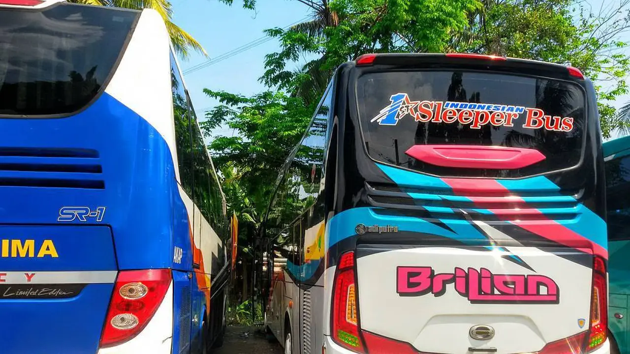 Intip Kenyamanan yang Ditawarkan Sleeper Bus di Indonesia