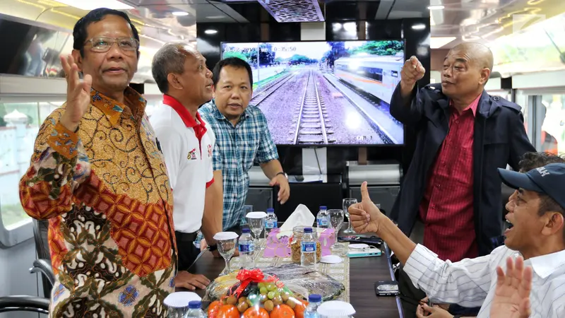 Mengikuti Gerakan Suluh Kebangsaan Bersama Mahfud MD