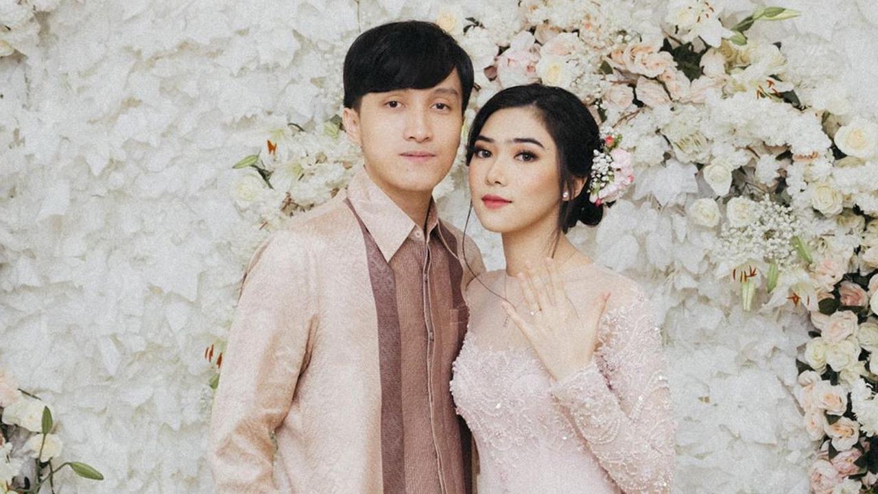 [Fimela] Isyana Tunangan