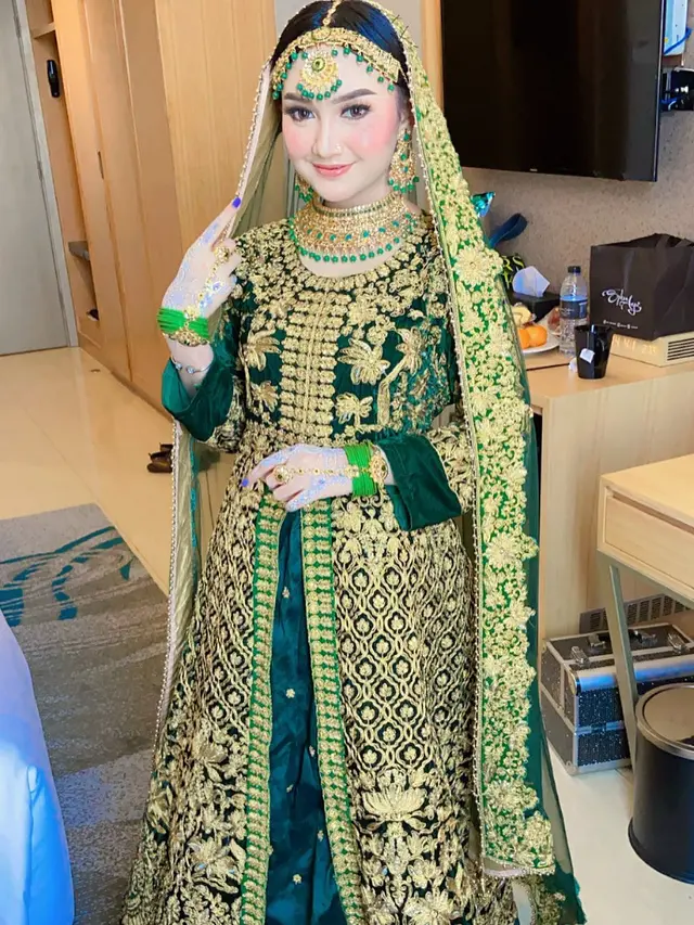 Pesona Jihan Audy Kenakan Busana India, Tampil Menawan. (Sumber: Instagram/@arismakeup_real)
