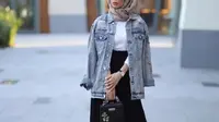 Intip inspirasi tampil tetap stylish dan nyaman saat mudik dengan fashion item berikut ini. (Foto: Instagram/@hijabfashion)