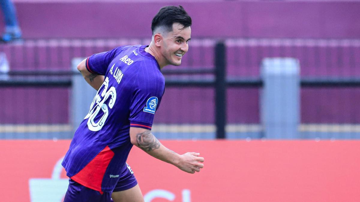 Adrian Luna, Penerus Trah Pemain Uruguay di Persik Kediri