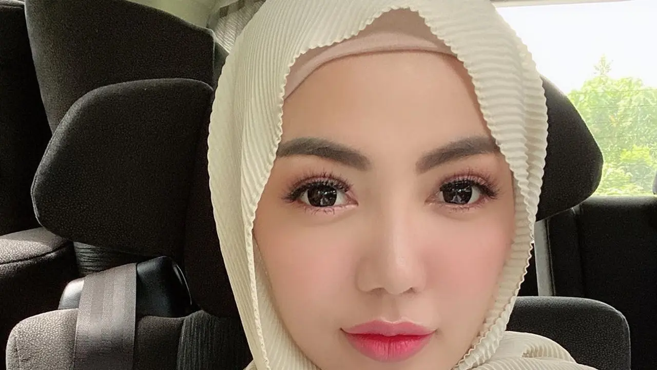 7 Potret Terbaru Bella Shofie yang Kini Putuskan Berhijab