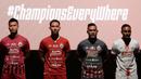 Pemain Persija Jakarta saat launching tim dan jersey 2019 di Epicentrum, Jakarta, Jumat (17/5). Tim berjulukan Macan Kemayoran itu memperkenalkan 30 pemain serta jersey untuk berlaga di Liga 1 2019. (Bola.com/M Iqbal Ichsan)