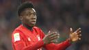 1. Alphonso Davies - Alphonso Davies sukses menjelma sebagai salah satu pesepak bola top di Eropa. Davies tampil mengagumkan saat membawa Bayern Munchen meraih gelar juara Liga Jerman dan Liga Champions 2019/2020. (AP Photo/Matthias Schrader)