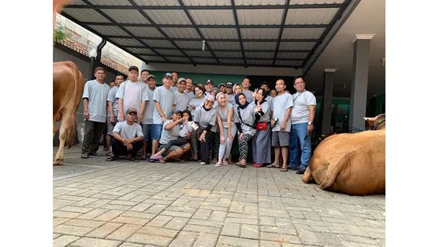 6 Momen Menarik Saat Ayu Ting Ting Rayakan Hari Raya Idul Adha
