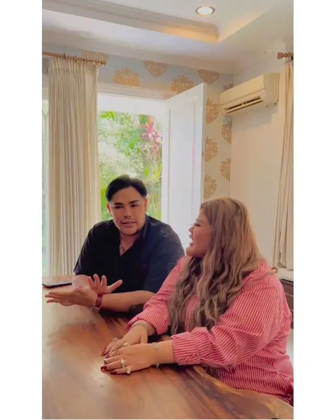 6 Potret Rumah Baru Shindy Samuel, Jadi Tempat Meeting Bareng Ivan Gunawan