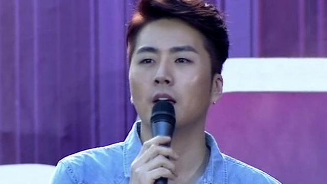 Eru membawakan lagu Black Glasses dalam acara inBox SCTV (20/04/2014).